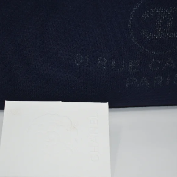 Chanel Deauville Navy - Picture 7 of 16